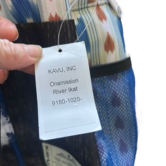 KAVU Onamission Backpack with padded laptop tablet sleeves river ikat New - Picture 3 of 7